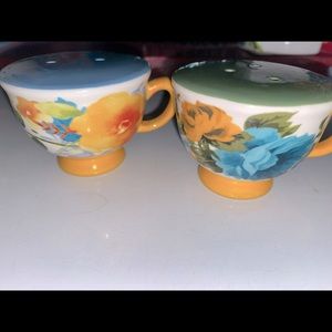 Pioneer Woman teacup salt and pepper shakers